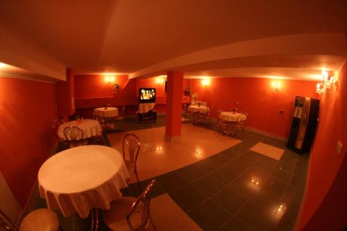 Hotel Daisy Budget - image 11