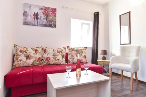 St. Nicola's Apartments - image 4