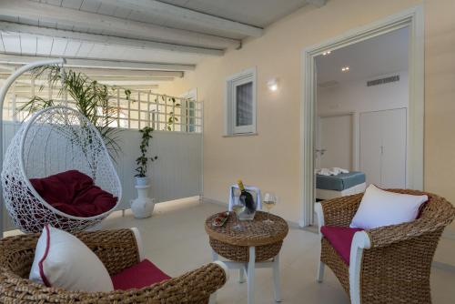 Deluxe Double or Twin Room image 2