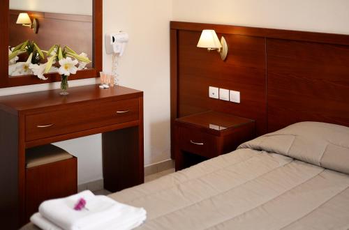 Hotel El Greco - image 11