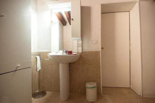 La Coccola Room Type - One-Bedroom Apartment with Canal View 