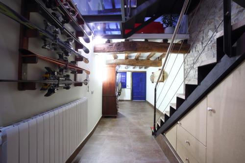 Axula by Smiling Rentals