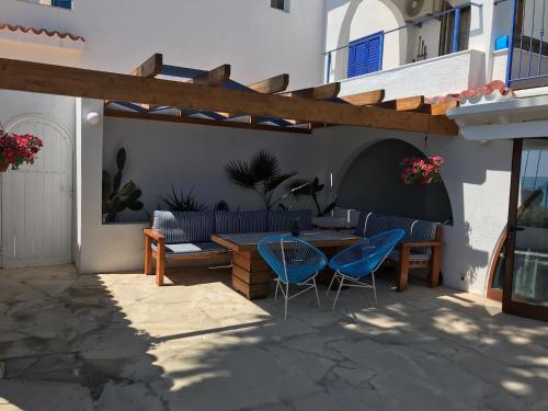 花園, Pissouri Beach Front Apartments in 皮蘇里