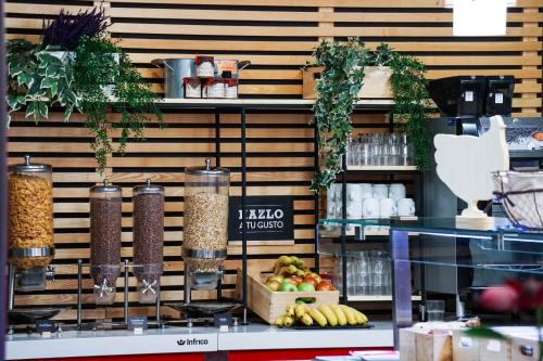 Ibis Girona - image 12