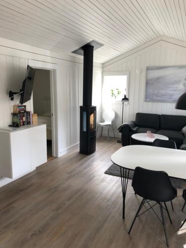 Hallestrand Cottage -Sillen