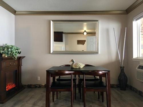 Lake View Suites - image 4