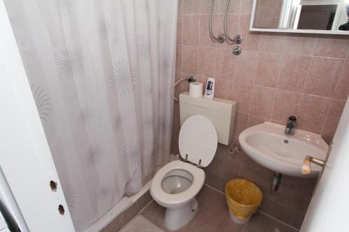Apartment Vatrogasac - image 10
