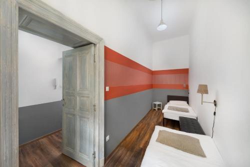 Karma Boutique Apartments - image 9