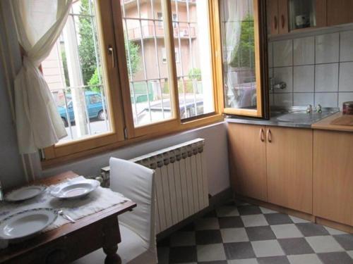 One-Bedroom Apartment image 1