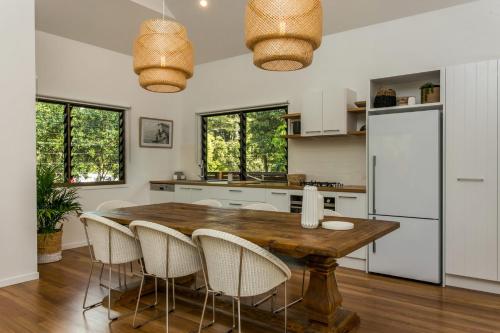 A SWEET ESCAPE - Alcorn House