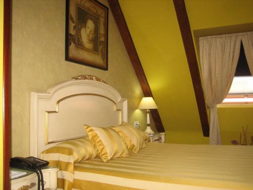 Hotel Santiago - image 7