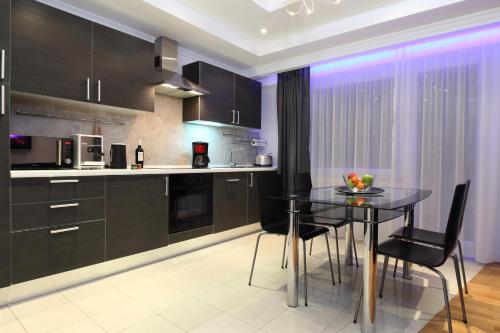 Konyha, The Queen Luxury Apartments - Villa Giada in Howald