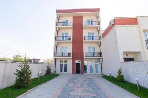 Bejárat, Hotel Amser in Dighomi