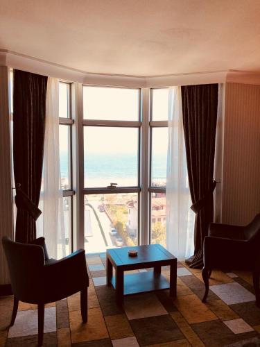 Grand De Luxe Amisos Hotel