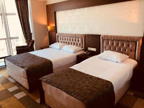 Grand De Luxe Amisos Hotel