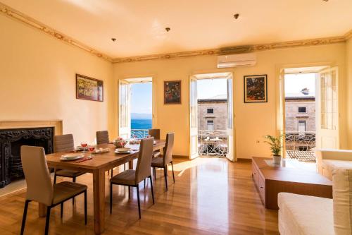  Luxury Seaview Apartment in Corfu Town by CorfuEscapes in Korfu-Stadt