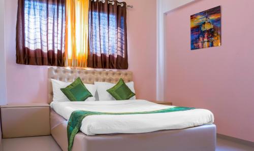Treebo Naunidh Suites, Pune
