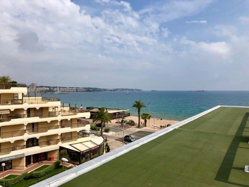 Le Fourneau beach in Frejus Plage
