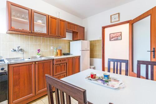  Sunny & Relaxing Apartment, Pension in Vinkuran