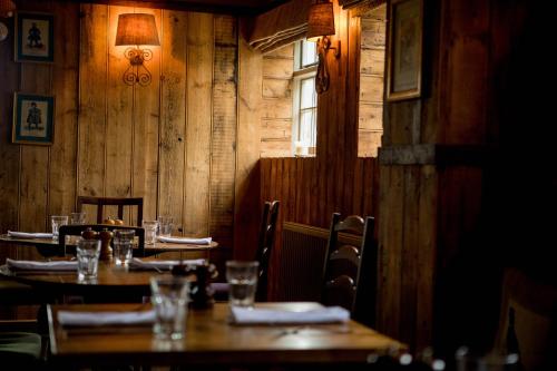 The Hawk Inn - image 10