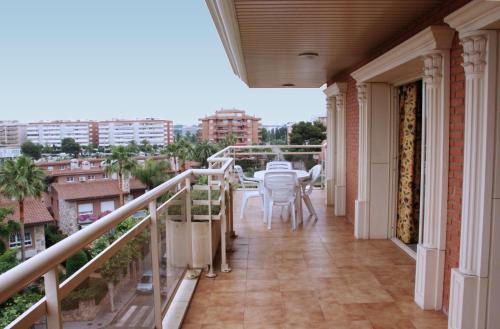 Apartamentos Imperial - image 11