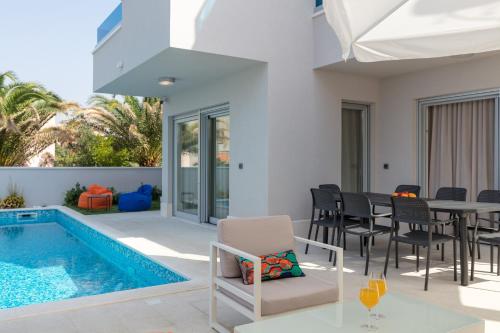 Luxury Villa Karla - main image