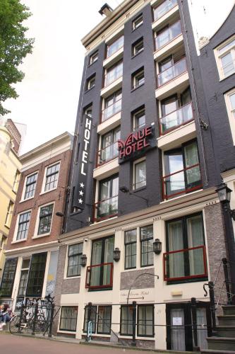 Avenue Hotel