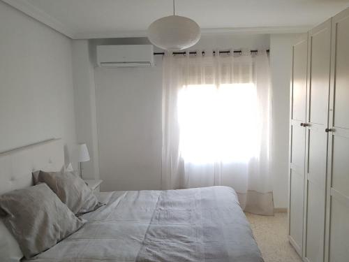 Luminoso y amplio apartamento, Siviglia