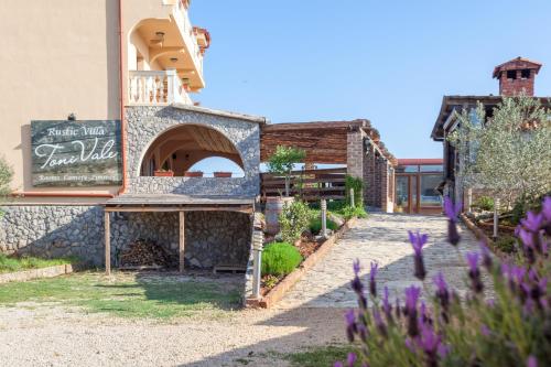 ทางเข้า, Bed & Breakfast Tonivale in ซคระซิซี