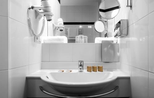 Grand Hotel Downtown - Frankfurt Central Station - Boutique Design Hotel - image 8