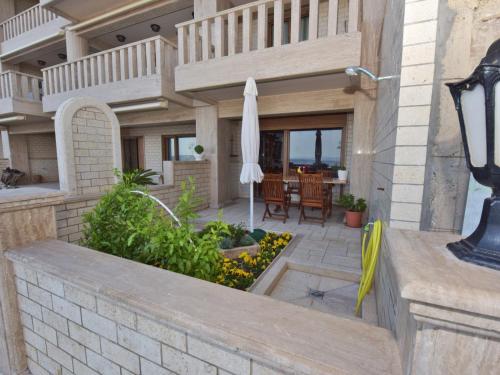 Camellia Seafront House by TravelPro Services - Nea Potidaia Halkidiki in Nea Potidaea
