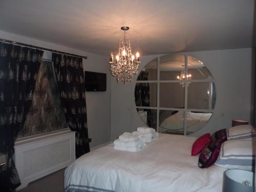 Hewlett Apartments - image 13