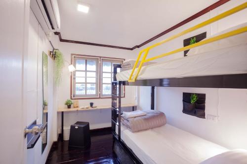 Snoopy House Snoopy House