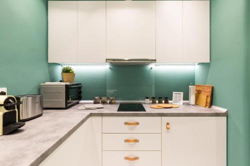 Urban Chic 1BD Apartment in Hilton district by UPSTREET - image 11