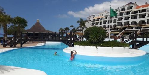 Apartamentos Rocas del Mar - image 11