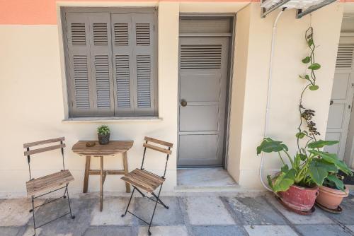  Artemis Apartment with Terrace - Cozy & Charming in Athen