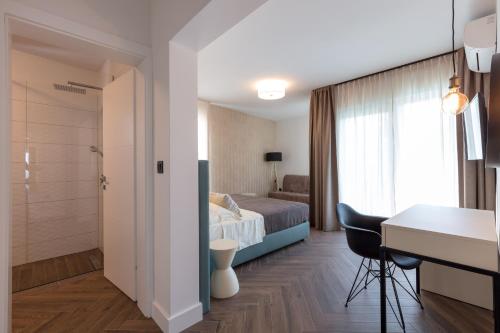 Deluxe Double or Twin Room with Balcony