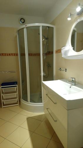 Pod Sosnami Pod Sosnami