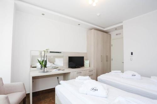 Garni Hotel Arka - image 8