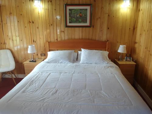 1 double bed, 3 twin beds