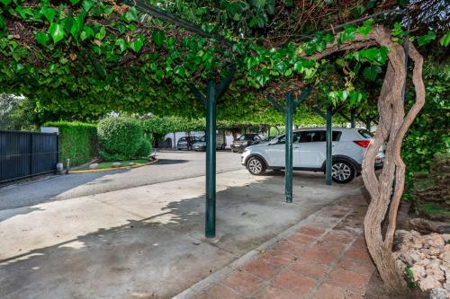  Mini Motel at Los NaranjosGC in Marbella