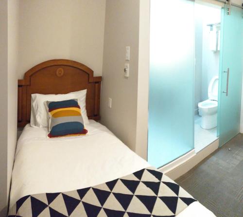 Hotel Le Deville – Montreal