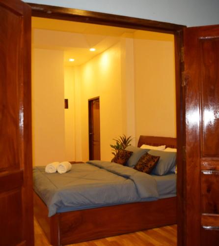 1 queen bed