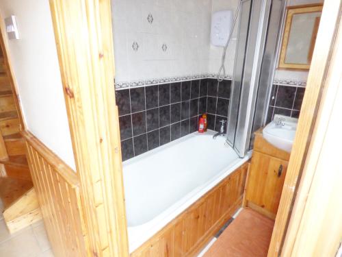 Cookies Cottage Ballyshannon - image 3