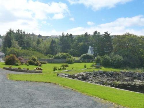Quay Road Cottage in Dunglow