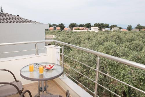 Glyfoneri Apartments - image 2