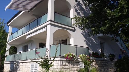  Great large luxury apartment - modern style in Vantačići