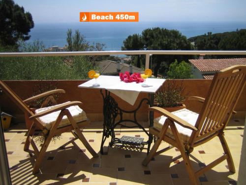 Villa Jordana One Step To The Beach - Accommodation - San Pol de Mar