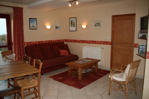 3 twin beds