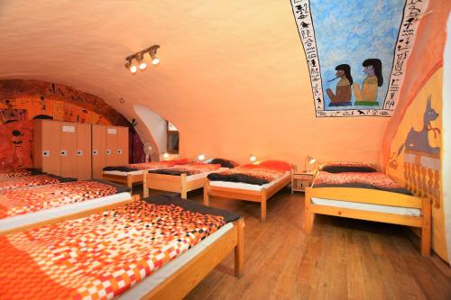 Travel Hostel - image 4